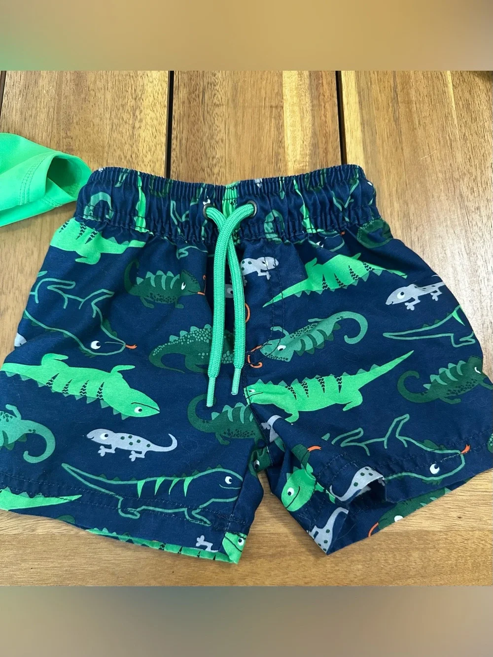Carter's Neon Green iguana Rash Guard shirt  with Navy Swim Shorts size 9m